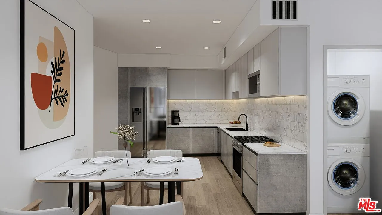 Studio, 1.0 bath, 482 sqft, $2,595 — Photo 2