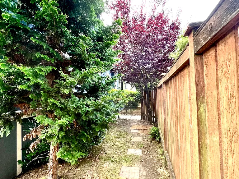 21018 39th Dr SE — Photo 31