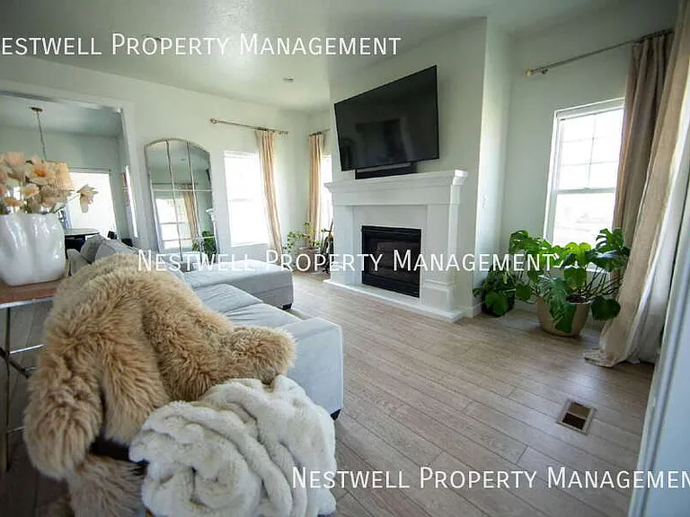 10896 S Gresham Dr — Photo 4