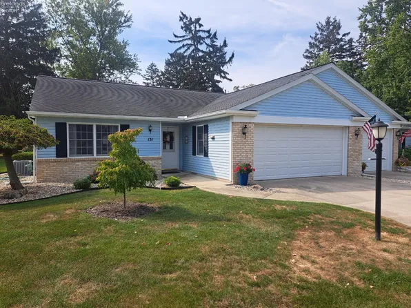 131 Berkshire Dr, Fremont, OH 43420
