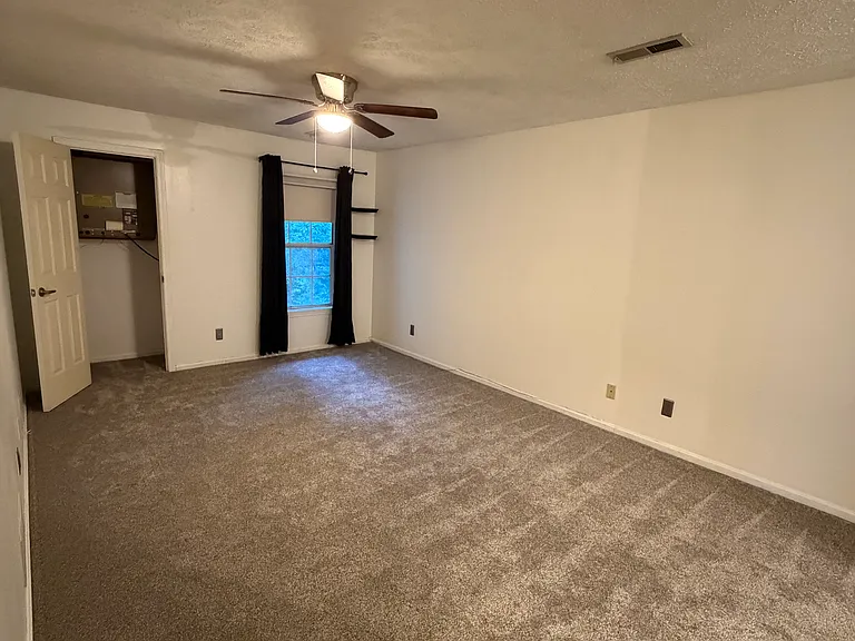 1304 Cedarwood Dr #C3 — Photo 12