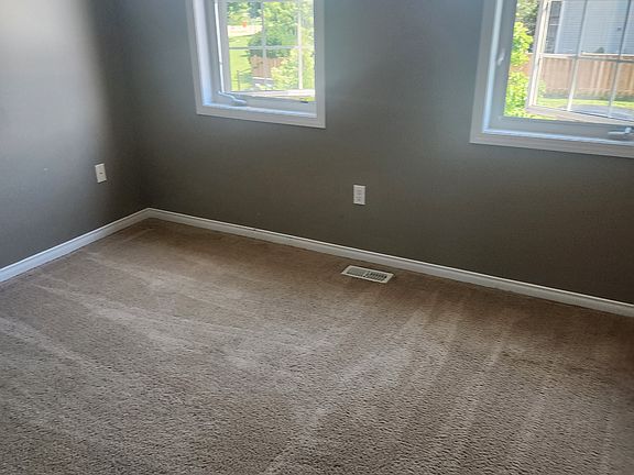 2nd image of 48 Warner Ln