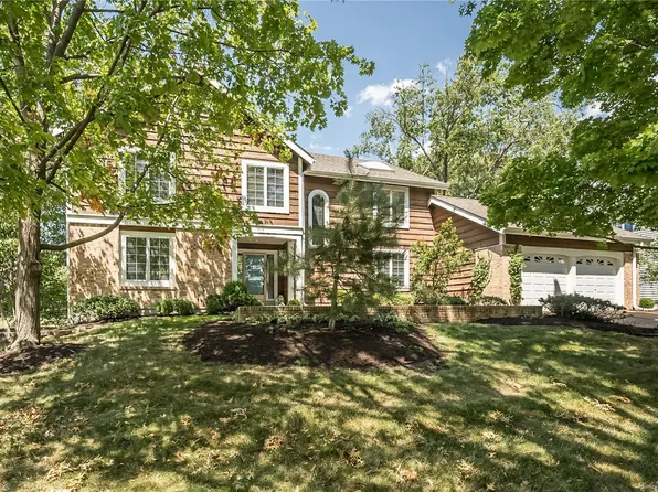 15751 Country Ridge Dr, Chesterfield, MO 63017