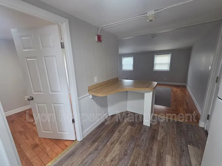 84 Spring St #3R — Photo 9