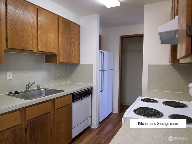 3026 Beacon Ave S #401 — Photo 12