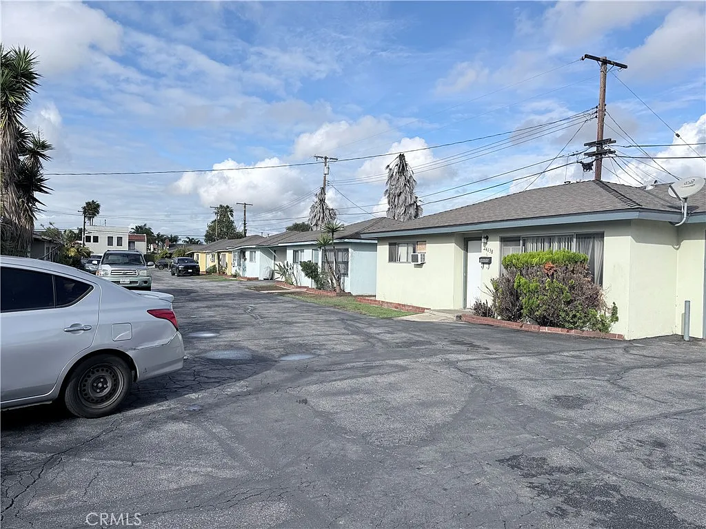 Building Photo - 24638 Eshelman Ave #1/4