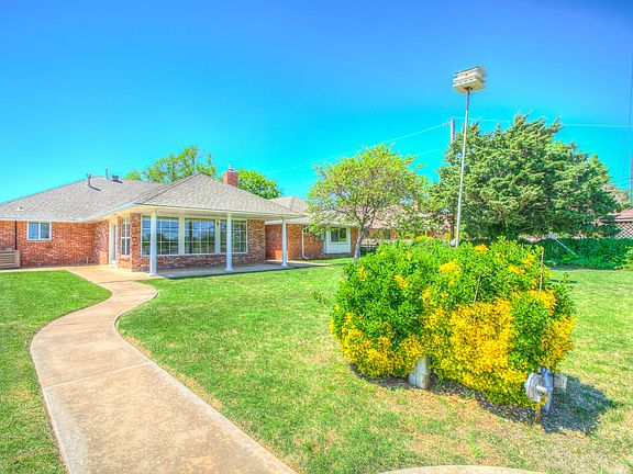Love the backyard & porch