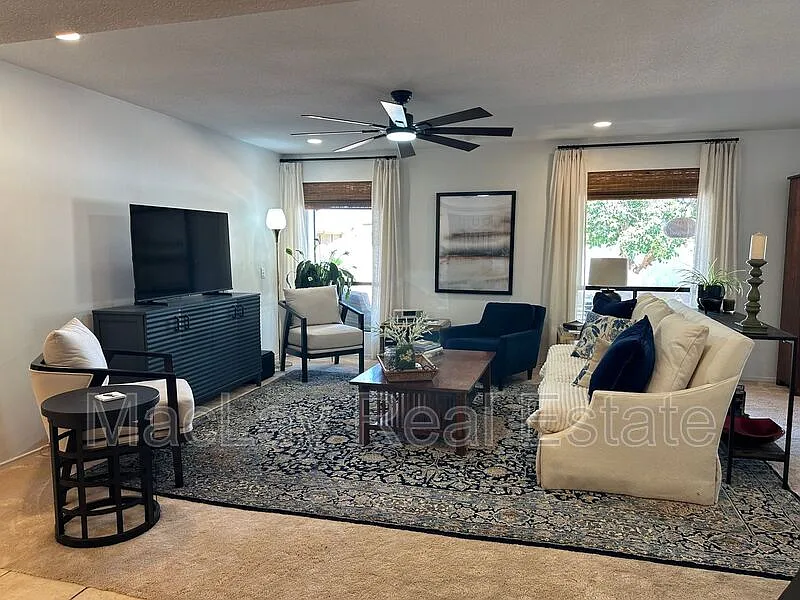 3 bed, 2.0 bath, 1823 sqft, $2,100 — Photo 4