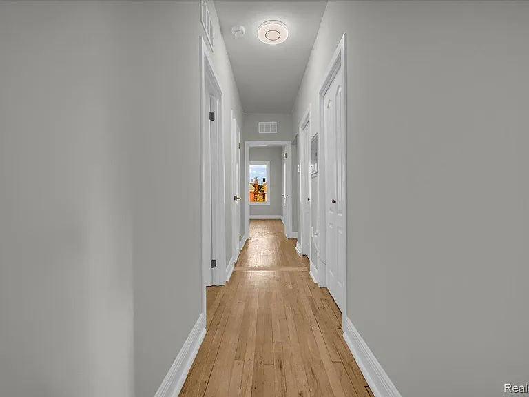 1502 Virginia Park St — Photo 11