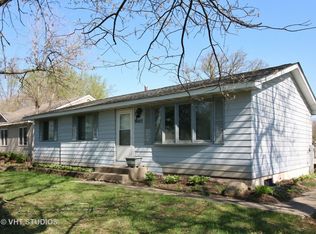 9002 W Sunset Dr, Wonder Lake, IL 60097