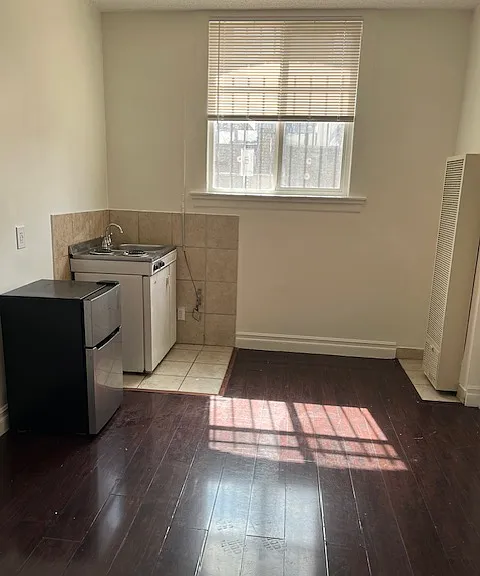 704 Hartford Ave #212 — Photo 1
