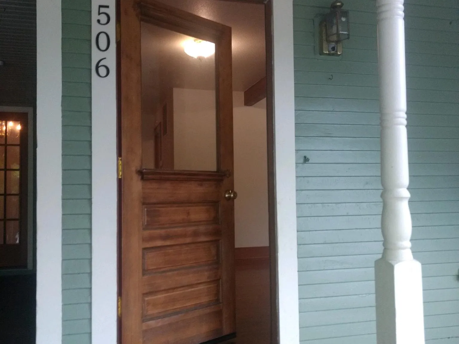 506 Edison St SE — Photo 3