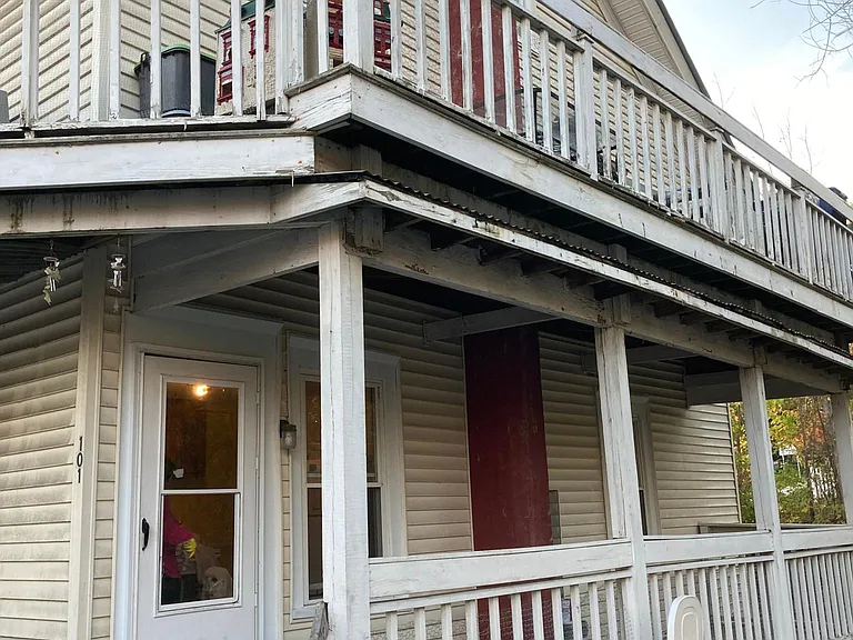1127 Main St #A — Photo 9