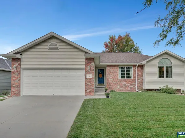 7431 Nolan Rd, Lincoln, NE 68512