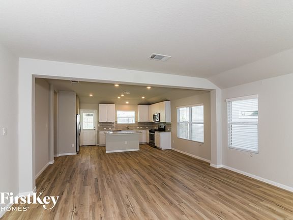 4th image of 6778 Hatchery Way