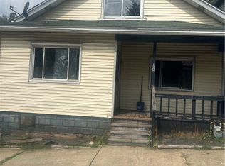105 E 10th Ave, Tarentum, PA 15084
