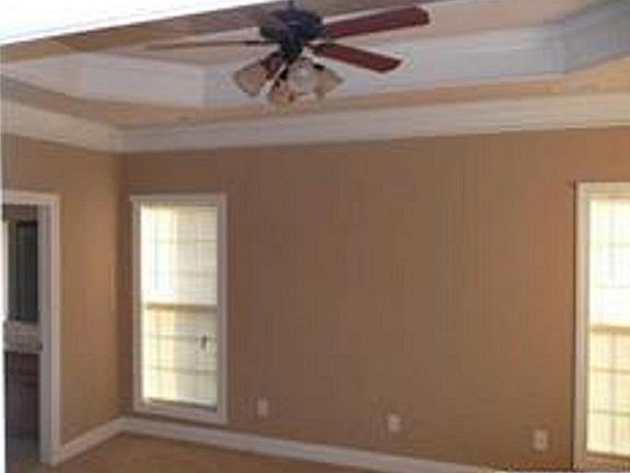 5th image of 103 Spruce Pine Ln