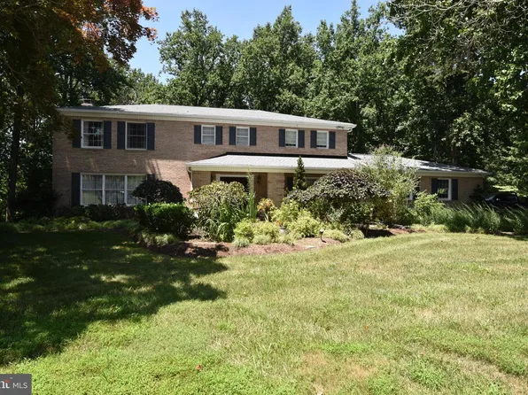 11202 Old Carriage Rd, Glen Arm, MD 21057