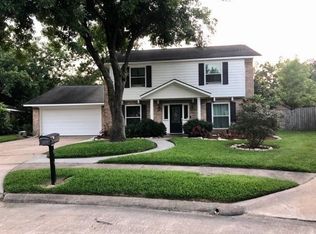 925 N Amy Dr, Deer Park, TX 77536