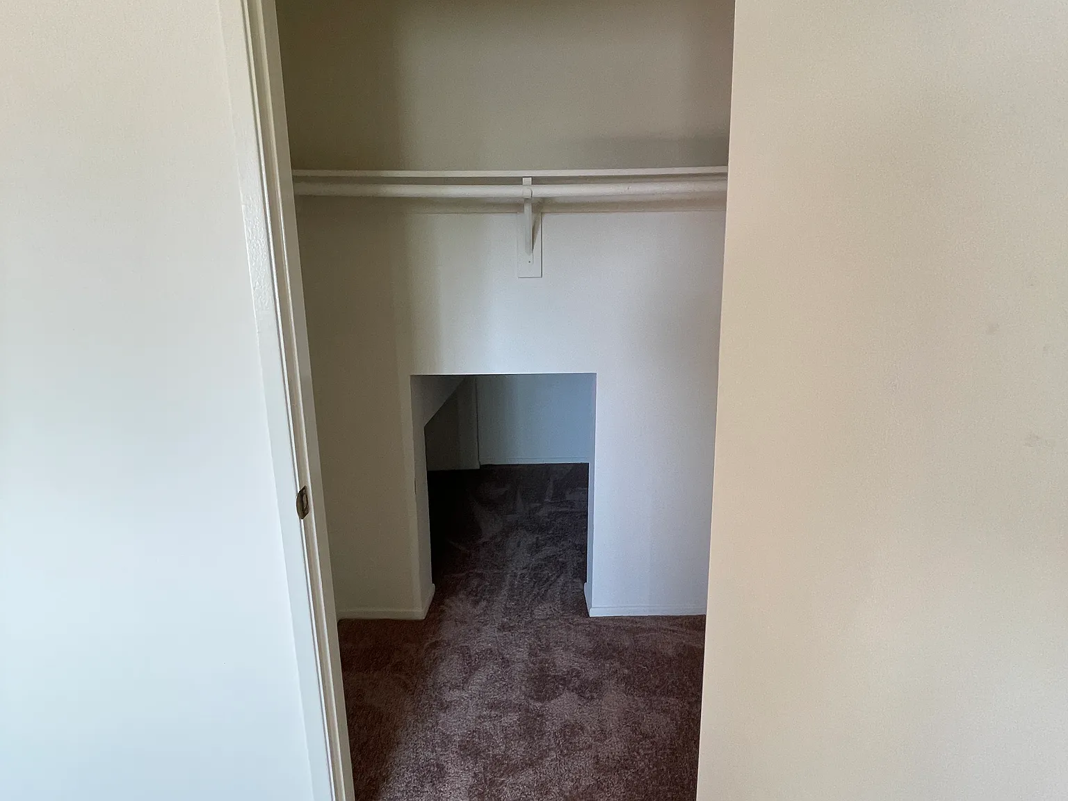 2 bed, 1000 sqft, $2,995 — Photo 2