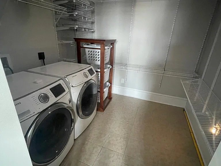180 E Main St #C — Photo 9