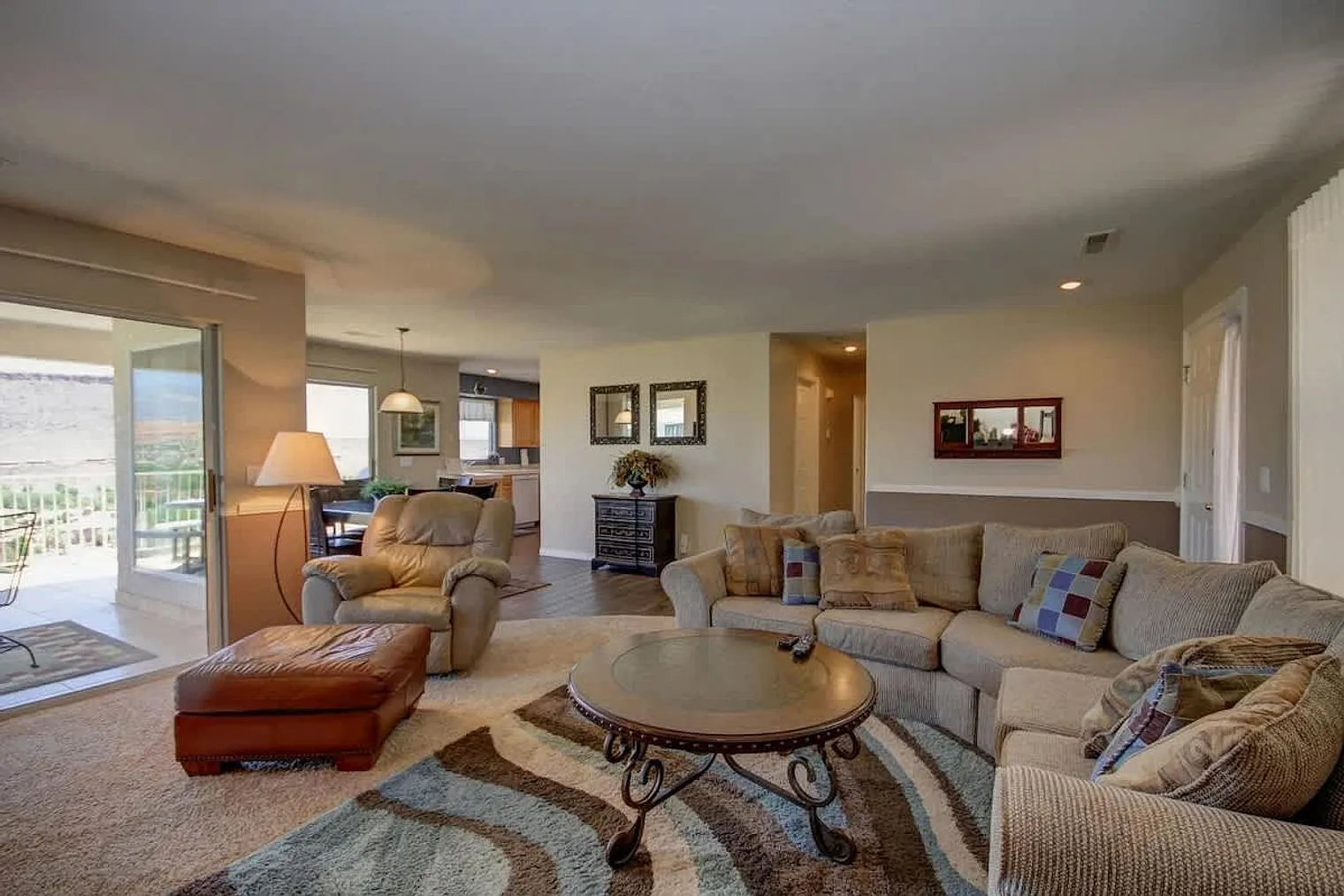 3 bed, 3.0 bath, 1689 sqft, $3,690 — Photo 1