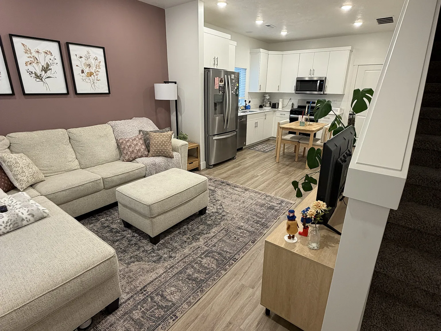 2 bed, 2.5 bath, 1123 sqft, $1,900 — Photo 3