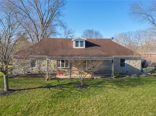 1051 Highview Dr, Dayton, OH 45434
