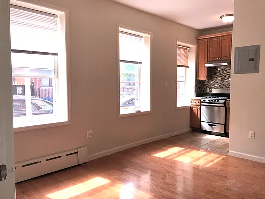 Rented by Peter Ashe | media 11