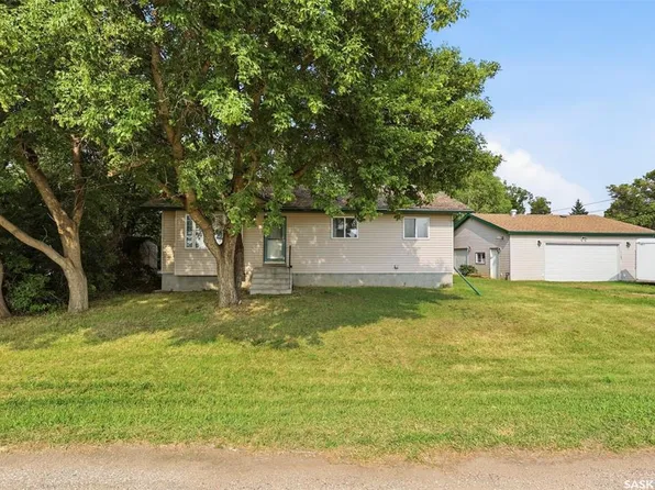 114 First AVENUE W, Vanscoy, SK S0L 3J0