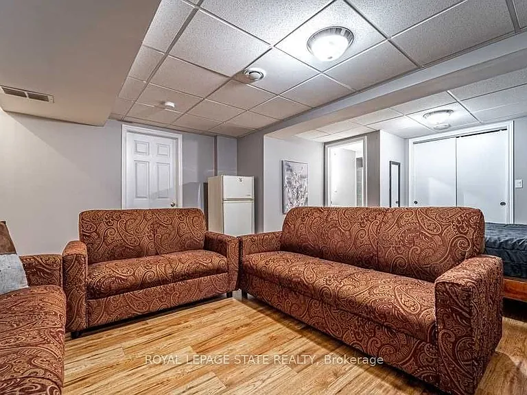 35 McKibbon Ave — Photo 16