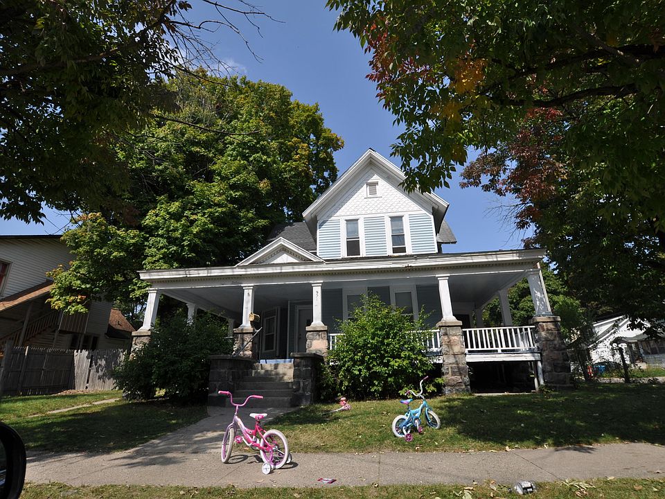 1st image of 921 Washington Ave