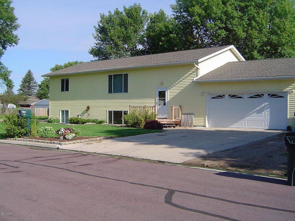1st image of 101 Uren Ln