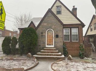 20526 115th Rd, Saint Albans, NY 11412