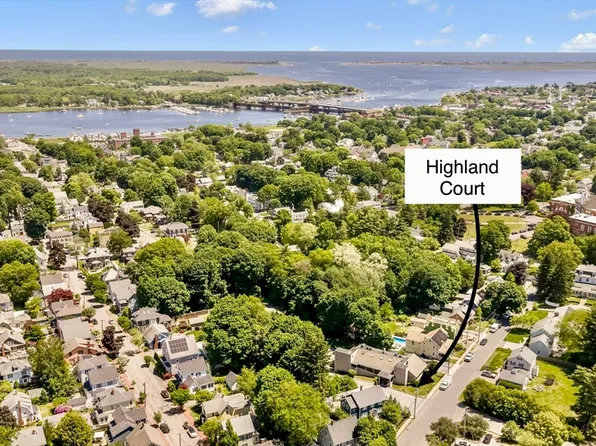 2 Highland Ct, Newburyport, MA 01950