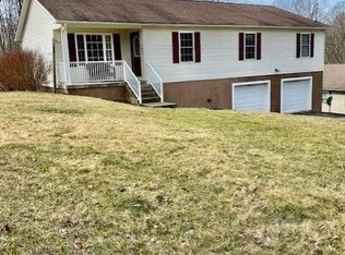 131 Jayson Ave, Crab Orchard, WV 25921