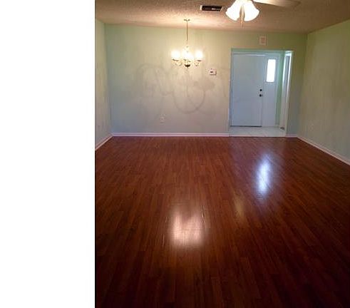 3rd image of 1351 S Brandywine Cir