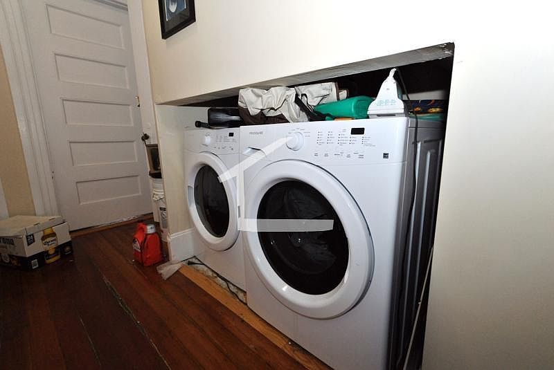 2nd image of 328A Washington St #4