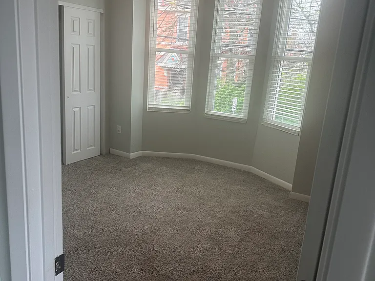 2219 Kenton St #A — Photo 43