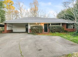 491 Kelly Dr, Marietta, GA 30066