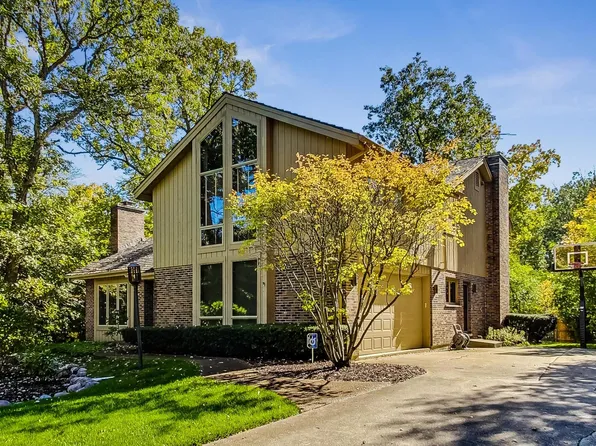 39 Dukes Ln, Lincolnshire, IL 60069