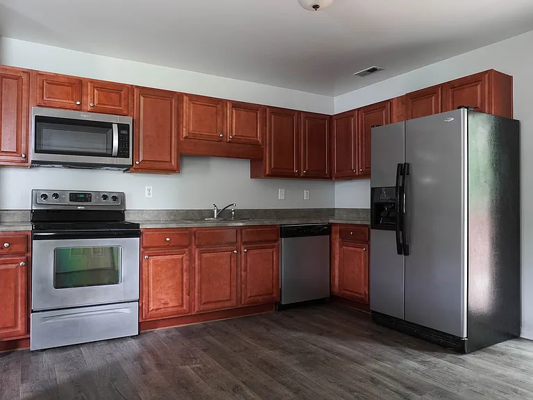 8001 Clovertree Ct — Photo 8
