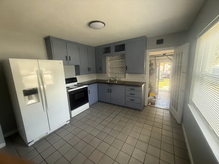 5605 Montana Ave — Photo 10