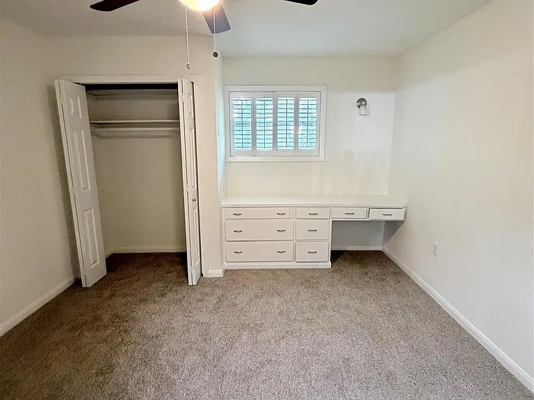 807 W Murrill St — Photo 17