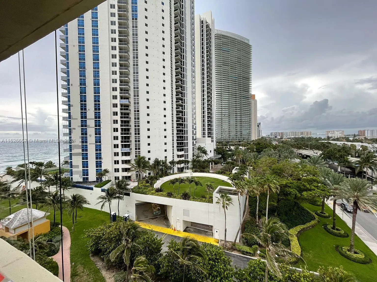 The Aventura Beach Club C — Photo 1