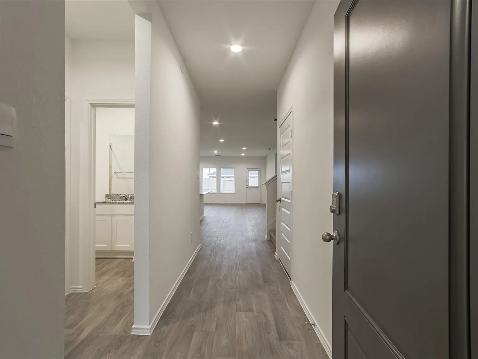 4 bed, 3.0 bath, 2257 sqft, $2,950 — Photo 2