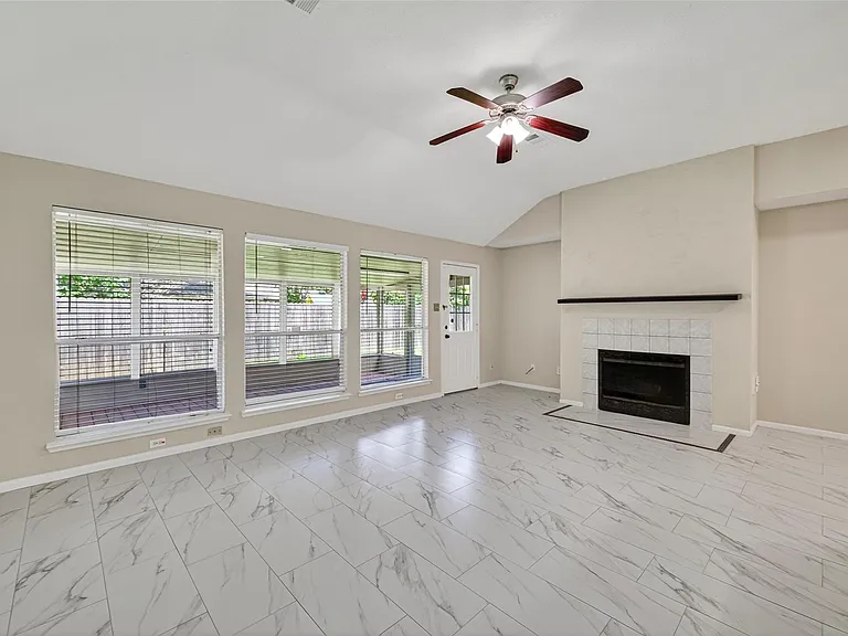 16514 Camino Del Sol Dr — Photo 10