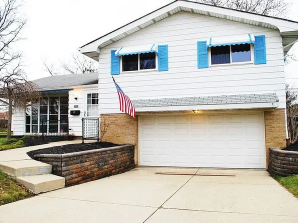 3595 W 213th St, Fairview Park, OH 44126