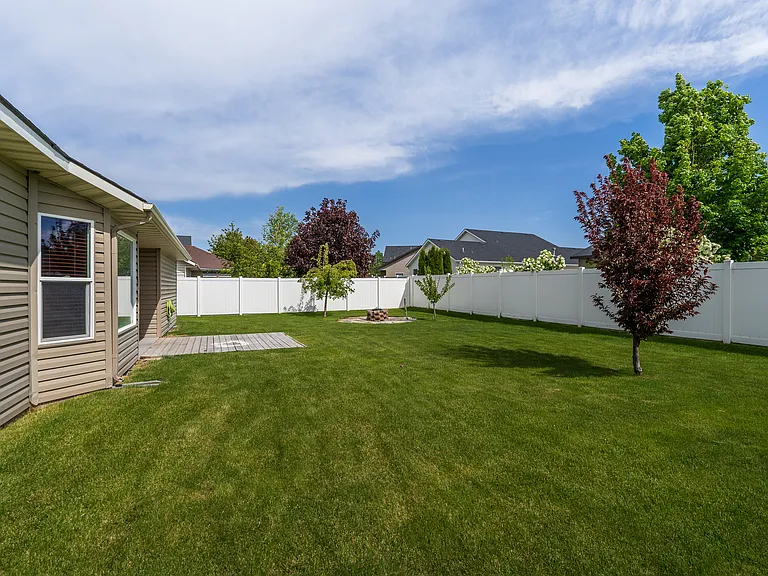 947 N College Rd W — Photo 14