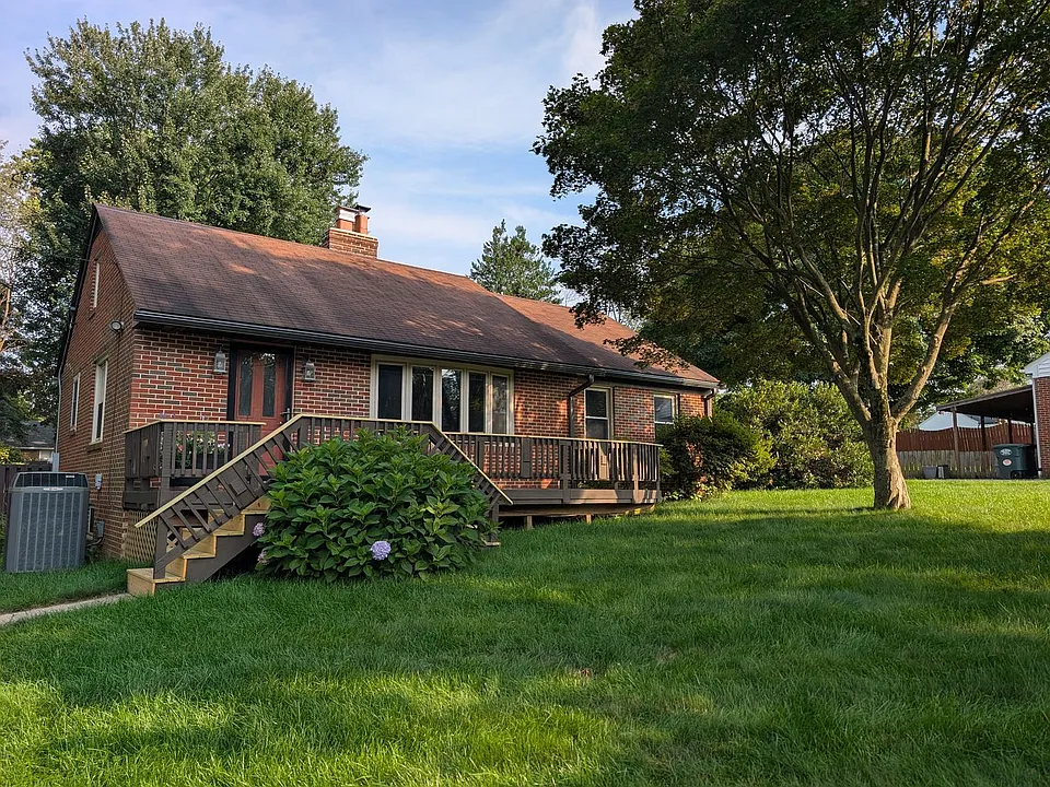 1009 Circle Dr